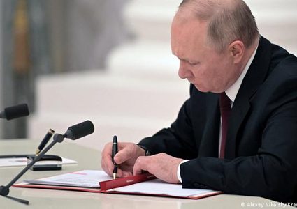 عقوبات اوروبية وامريكية_ بريطانيا: الغزو الروسي بدأ بالفعل