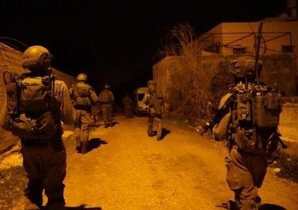 الاحتلال يعتقل 22 مواطنا من الضفة بينهم 13 في الخليل