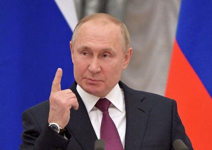 بوتين يتوعد من سيحاول الحيلولة دون العملية الروسية في أوكرانيا