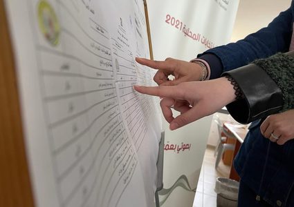 لجنة الانتخابات تبت في الاعتراضات المقدمة لها على القوائم والمرشحين