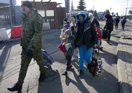 دولة الاحتلال تنقل طاقم سفارتها في غرب أوكرانيا إلى بولندا