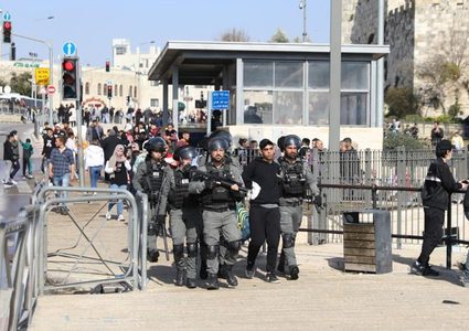 إصابة 31 مواطنا واعتقال عشرات آخرين خلال قمع الاحتلال احتفالية "الإسراء والمعراج