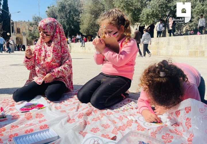 إحياءً وابتهاجًا بذكرى الإسراء والمعراج فعاليات للأطفال في ساحات المسجد الأقصى