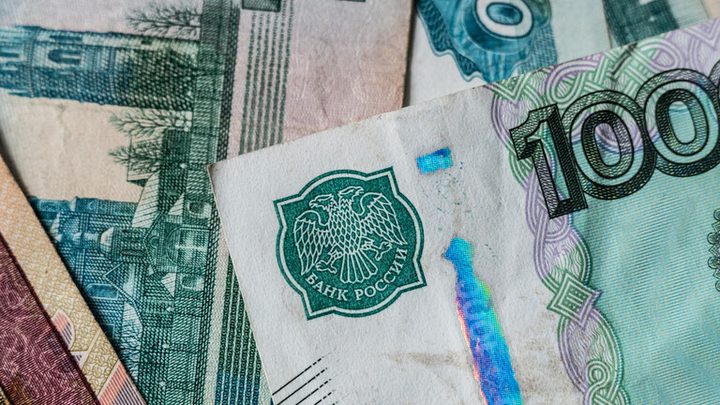 روسيا تقر إجراءات جديدة لتحقيق الاستقرار المالي ودعم الروبل