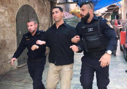 محكمة احتلالية تحكم على أحد حراس الأقصى بالسجن ستة أشهر