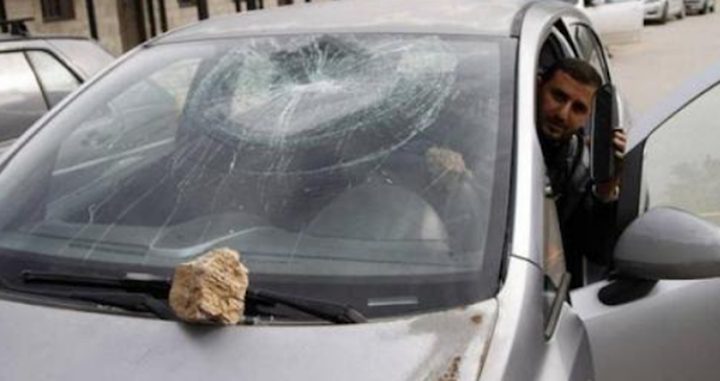 مستوطنون يهاجمون المركبات شمال غرب نابلس