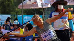 تايلندي يحقق معجزة القرن الجديدة