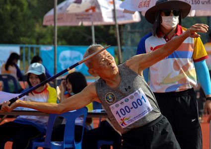 تايلندي يحقق معجزة القرن الجديدة