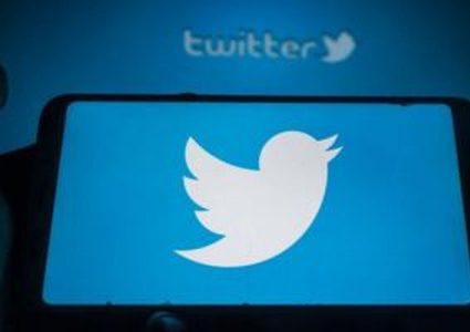 "تويتر" يحد من الوصول إلى حسابات الحكومة الروسية
