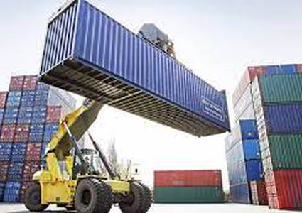 مهنا: إدخال أول شحنة بضائع بنظام الحاويات على الحدود عبر الأردن