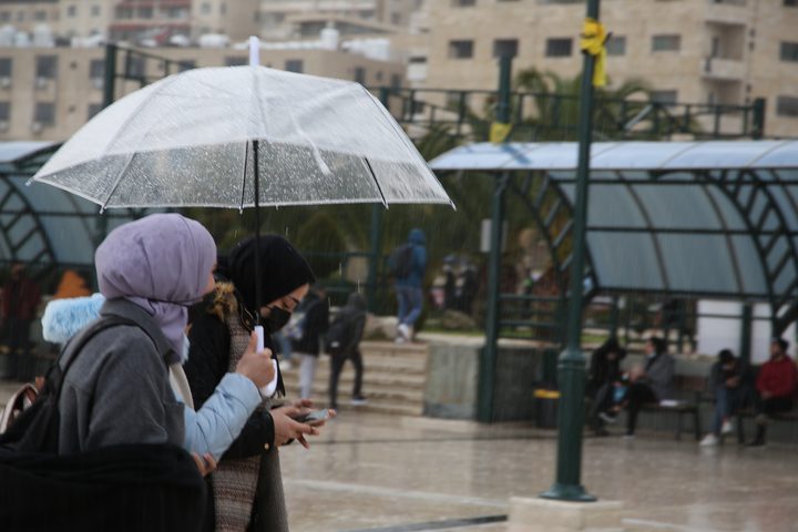 الطقس: منخفض جوي شديد البرودة والحرارة أقل من معدلها بـ5 درجات