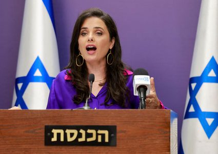 شاكيد: إعفاء الإسرائيليين من تأشيرة الدخول للولايات المتحدة قريبا