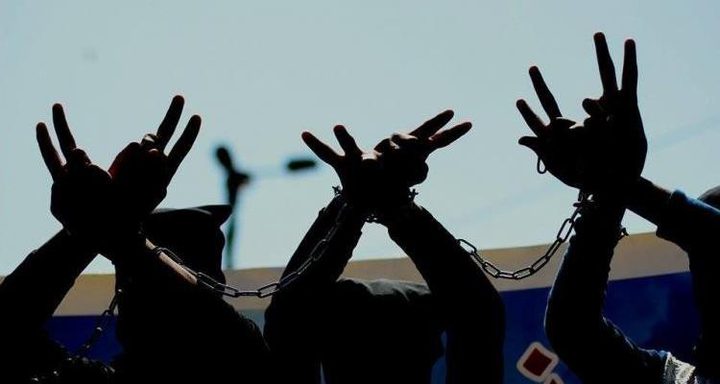 الأسرى الإداريون يقاطعون محاكم الاحتلال لليوم 62