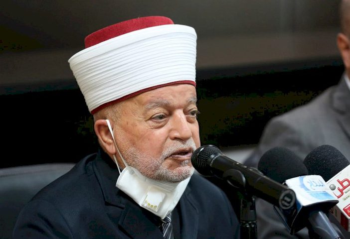 المفتي يدعو لمراجعة دار الإفتاء قبل إصدار الإمساكيات الرمضانية