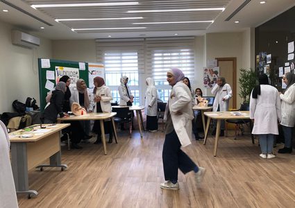 في يوم السمع العالمي.. طلبة قسم السمع والنطق ينظمون فعالية وفحص مجاني