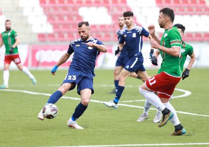 "شباب الخليل" يعزّز صدارته بفوز صعب على "مؤسسة البيرة"