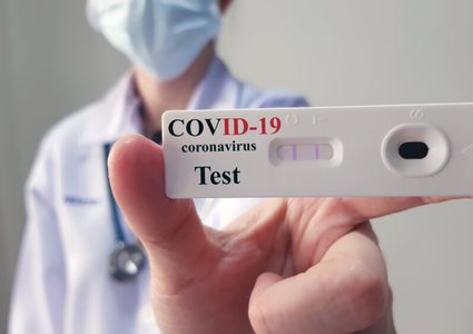 الصين تطور مجموعة اختبار جديدة سريعة وصغيرة للكشف عن كورونا