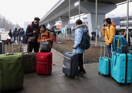 "الدفاع" الروسية تعلن وقف إطلاق نار لفتح ممرات لخروج المدنيين من مدن أوكرانية