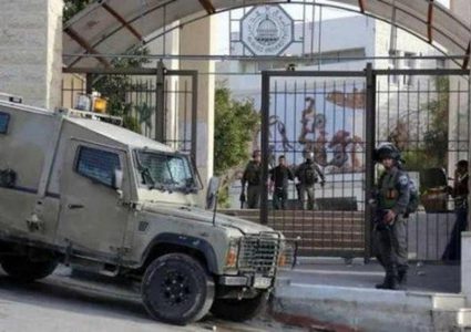قوات الاحتلال تقتحم جامعة القدس وسط اندلاع مواجهات