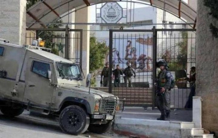 قوات الاحتلال تقتحم جامعة القدس وسط اندلاع مواجهات