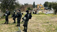 الاحتلال يسلم مواطنا من الشيخ جراح إخطارا "للتخلص من كلب"