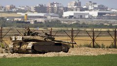 قصف مدفعي شرق خان يونس واستهداف الصيادين في بحر رفح