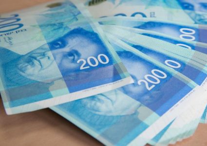 رواتب الموظفين غدا بنسبة 80%