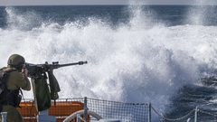 بحرية الاحتلال تطلق النار على الصيادين قبالة شواطئ خان يونس