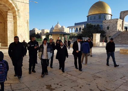 104 مستوطنين يقتحمون "الأقصى"