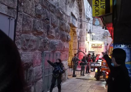 الاحتلال يعدم شابًا بزعم طعنه شرطيين إسرائيليين في القدس