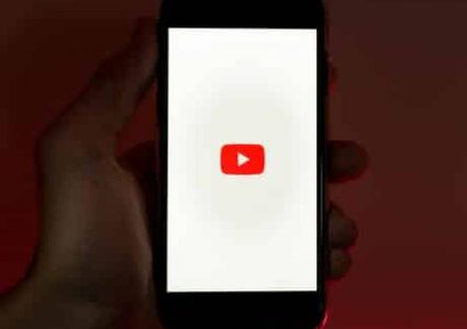 يوتيوب يجذب مذيعي البودكاست