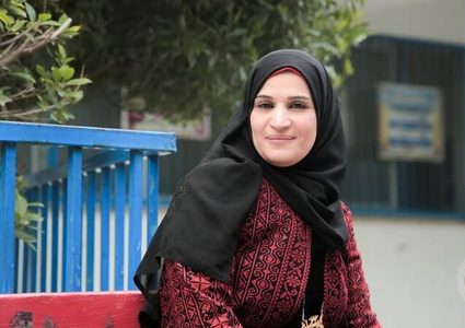 اسماء معمر اول امرأة تفوز بالميدالية الذهبية للمرأة المبدعة