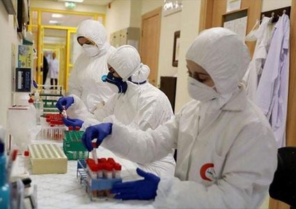 الصحة: 5 وفيات و465 إصابة جديدة بفيروس كورونا خلال الساعات الـ24 الماضية