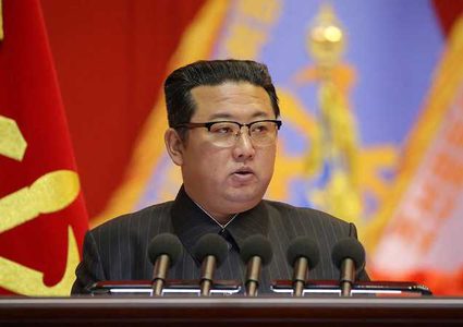 مرحاض خاص في سيارته لأسباب أمنية