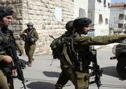 إصابات بالرصاص خلال اقتحام مراسم تأبين الشهيد أبو عفيفة بجامعة خضوري بالخليل