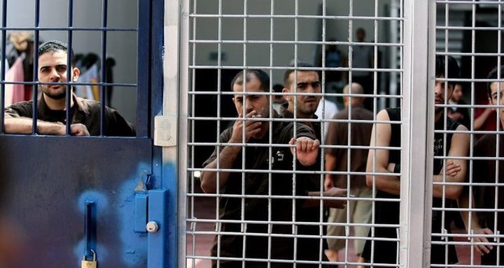 الاحتلال يحول أسيرين لـ"الإداري" ويحاكم ويؤجل محاكمة أسيرين آخرين