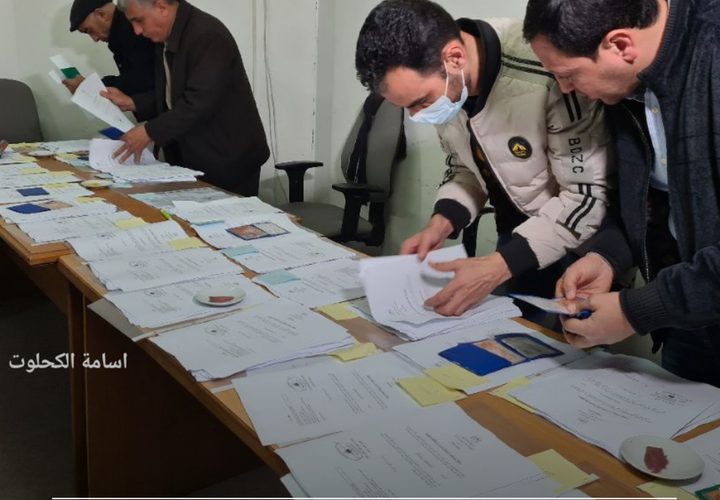 تسليم دفعة جديدة من هويات لم الشمل لاهالي قطاع غزة