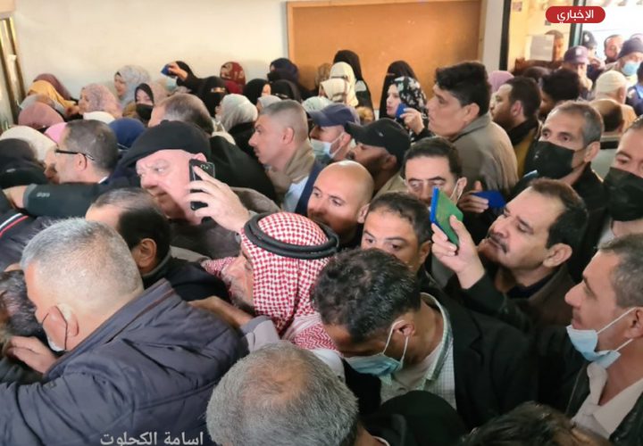 تسليم دفعة جديدة من هويات لم الشمل لاهالي قطاع غزة