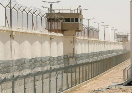 الأسرى يعلنون يوم 25 آذار موعدًا للإضراب عن الطعام