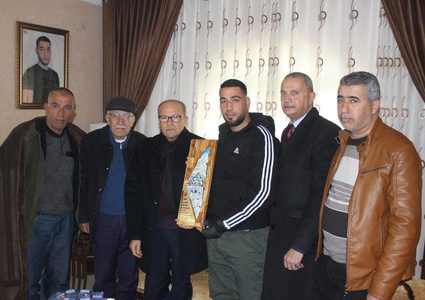 "هيئة الأسرى" ونادي الأسير يكرمان الأسير المحرر علاء حنايشة