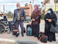 الفوج الأول من معتمري قطاع غزة يغادر للسعودية.. بعد انقطاع لعامين