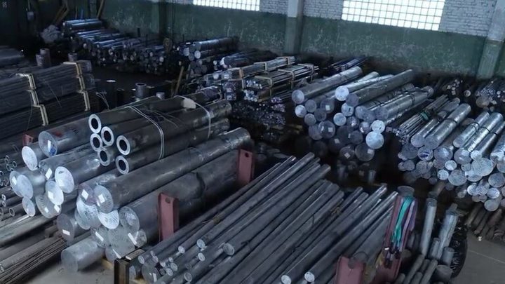 روسيا تقترح فك ارتباط أسعار المعادن بالدولار