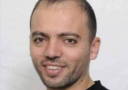 الأسير خليل عواودة يواصل إضرابه لليوم الـ13 رفضا لاعتقاله الإداريّ