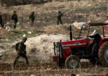 الاحتلال يستولي على جرار زراعي في الأغوار الشمالية