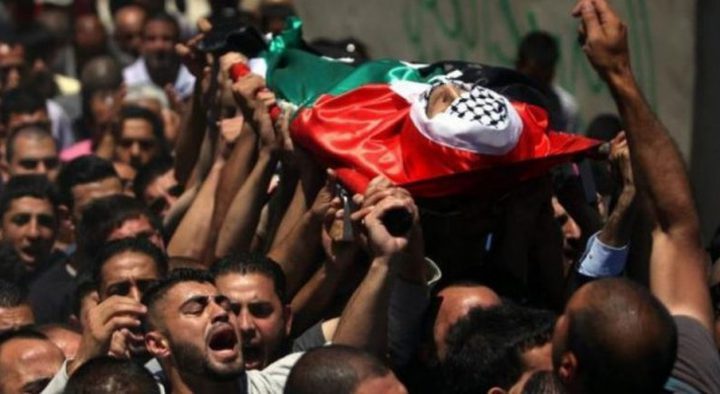 جماهير نابلس تشيع جثمان الشهيد نادر ريان إلى مثواه الأخير