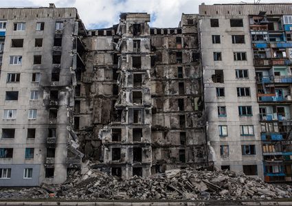 كييف تفرض حظر تجول لمدة 35 ساعة يبدأ من مساء اليوم