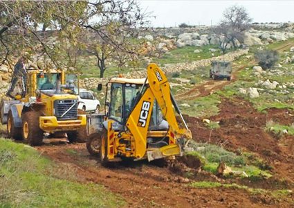 الاحتلال يشرع بتجريف أراضٍ في بيت صفافا لإقامة حي استيطاني جديد