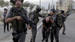 قوات خاصة إسرائيلية تصيب أسيرا سابقا وتعتقله في جنين