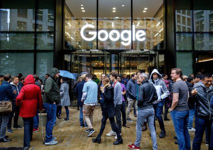500 موظف في "جوجل" يتهمون شركتهم بـ"الانتقام" من موظفة لمناصرتها فلسطين