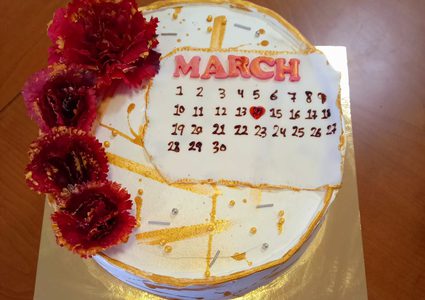 صالحة حَمد.. حلوياتٌ تصنعُ بحلاوةِ روحها